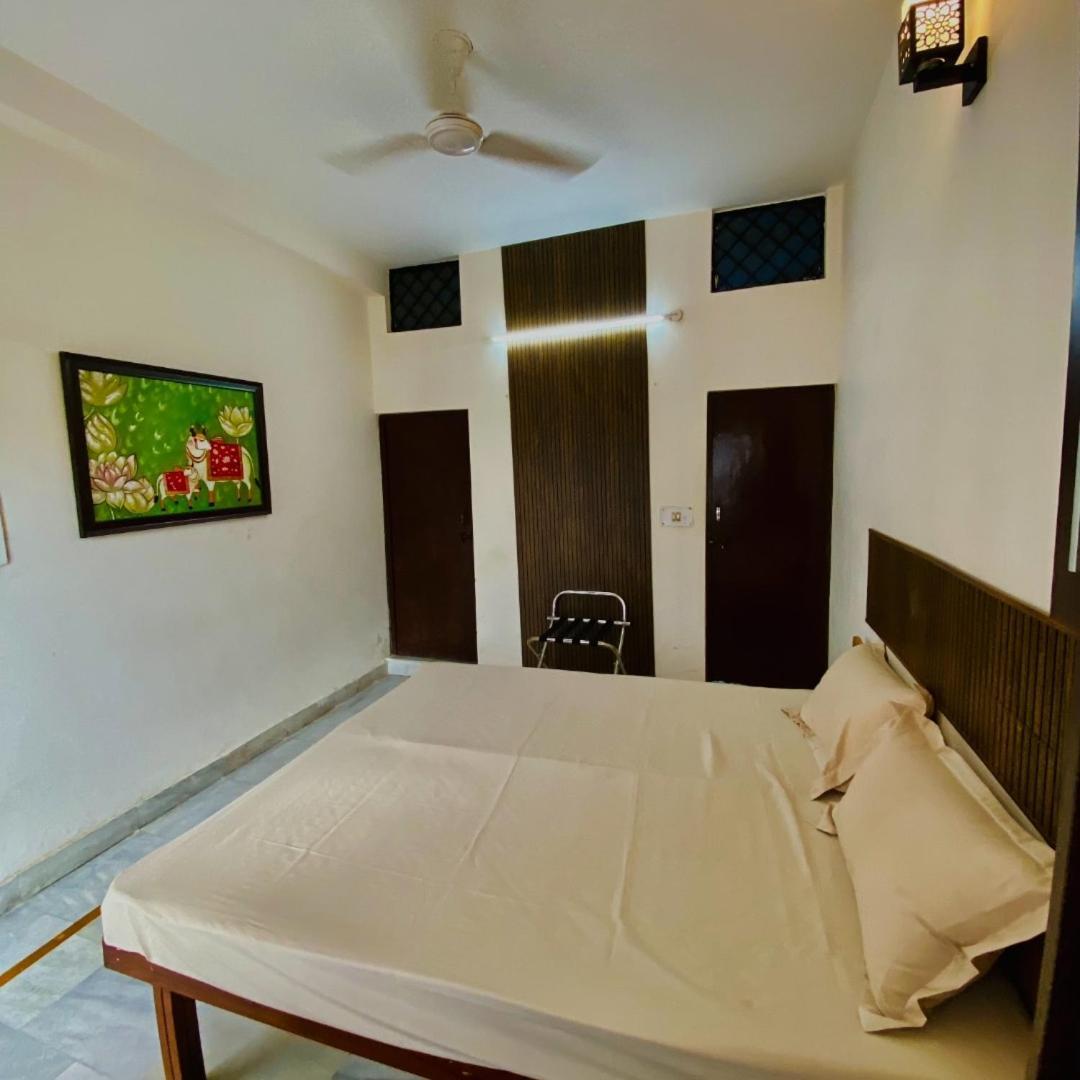 Holy Cow Hotel Rishīkesh Exterior foto